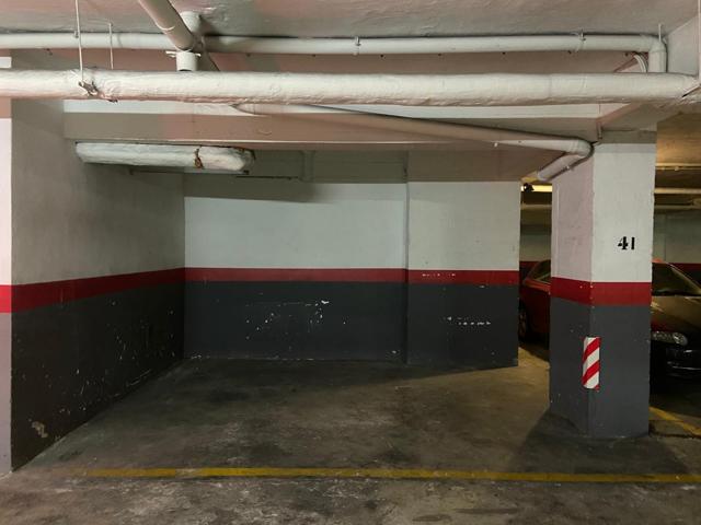 Plaza de garaje photo 0