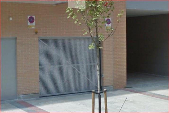 Parking En alquiler en Rochapea, Pamplona - Iruña photo 0
