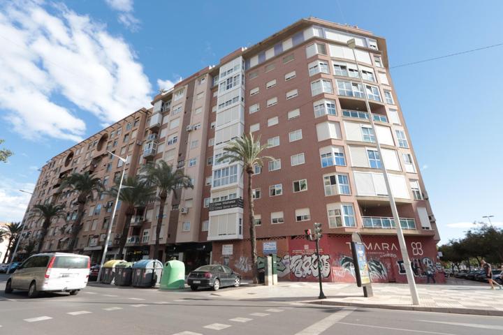 Espectacular vivienda con garaje y trastero en Alameda de San Antón photo 0