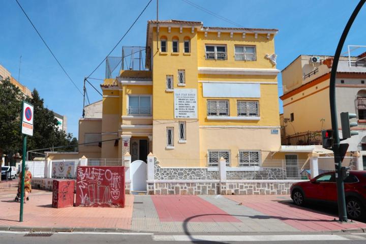 CHALET EN CIUDAD JARDÍN DE 253 M² photo 0