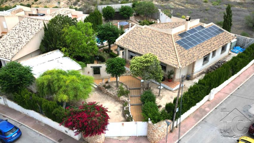 se vende chalet en parcela de 1000 m2 en la Loma de Canteras photo 0