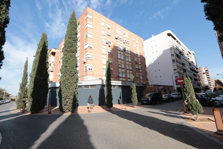 PISO DE 3 DORMITORIOS Y DOS BAÑOS CON PLAZA DE GARAJE EN EL MISMO EDIFICIO EN SAN LEANDRO photo 0