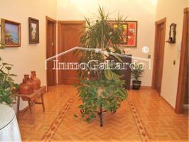 Chalet Independiente con 3 viviendas individuales photo 0