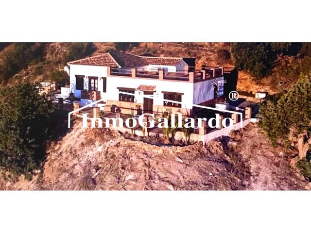 Venta Chalet con Finca Rústica. photo 0