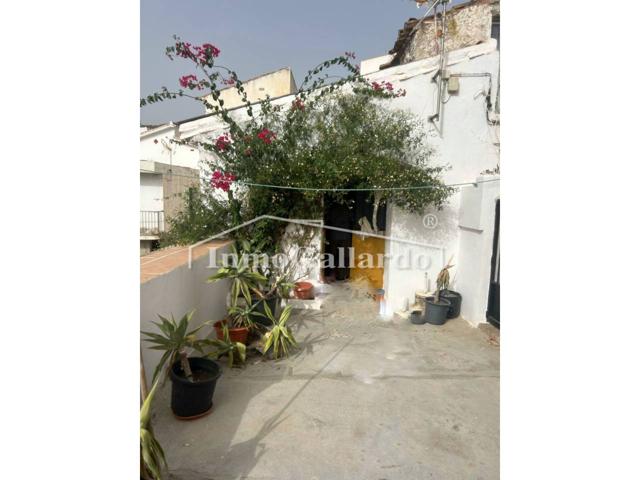 Casa con encanto a reformar en El Valdes, Moclinejo – una oportunidad única photo 0