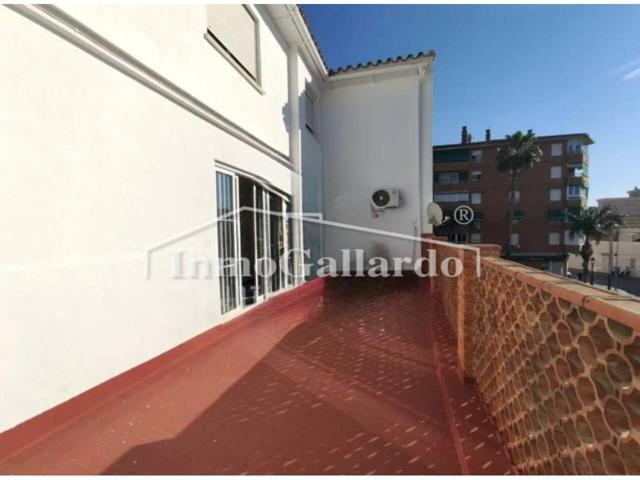 En venta: piso amplio y luminoso con ubicación ideal en Vélez-Málaga photo 0