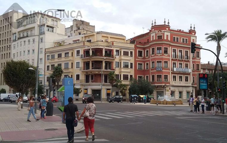 GRAN PISO EXCLUSIVO DE LUJO EN LA MEJOR ZONA DE BADAJOZ PRECIO NEGOCIABLE photo 0