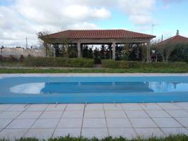 GRAN CHALET EN UNA PLANTA SEMINUEVO AGUA POTABLE DE BADAJOZ , PARA ENTRAR A VIVIR EN DEHESILLA DE CALAMON photo 0