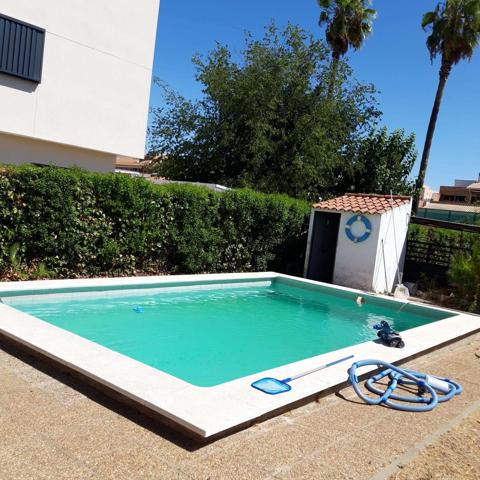 GRAN OPORTUNIDAD UNICA SE VENDE CHALET CON PARCELA DE 1450M2 CENTRICO DENTRO DE BADAJOZ photo 0