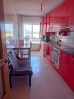 SE VENDE PISO VPO, AMUEBLADO, COCINA, SALÓN, 3 HAB., 2 BAÑOS, ASCENSOR, TRASTERO P.G Y GRAN TERRAZA photo 0