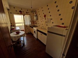 SE VENDE APARTAMENTO EN VALENCIA DE DON JUAN, COCINA, SALÓN, 2 HAB., BAÑO, TRASTERO, 3º SIN ASCENSOR photo 0