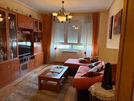 SE VENDE APARTAMENTO SEMINUEVO EN VALENCIA DE DON JUAN, 60 M2 ÚTILES, COCINA, SALÓN, 2 HAB., BAÑO photo 0