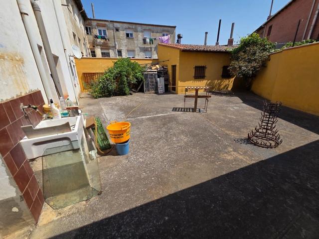 SE VENDE CASA EN VALENCIA DE DON JUAN, 2 PLANTAS, 5 HAB., 2 COCINA, BAÑO, ASEO, PATIO, COCHERA. photo 0