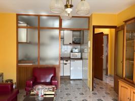 SE VENDE APARTAMENTO EN EL CENTRO DE VALENCIA DE DON JUAN, COCINA -SALÓN, DORMITORIO Y BAÑO. TRASTERO. photo 0