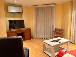 SE VENDE APARTAMENTO SEMINUEVO EN EL CENTRO DE VALENCIA DE DON JUAN, AMUEBLADO, COCINA, SALÓN, TERRAZA, DESPENSA, 2 HAB., BAÑO, photo 0
