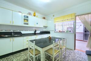 Unifamiliar Pareada En venta en Vélez Málaga, Vélez - Málaga photo 0