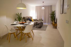 ¡Descubre tu hogar ideal en la zona de La Calerita... photo 0