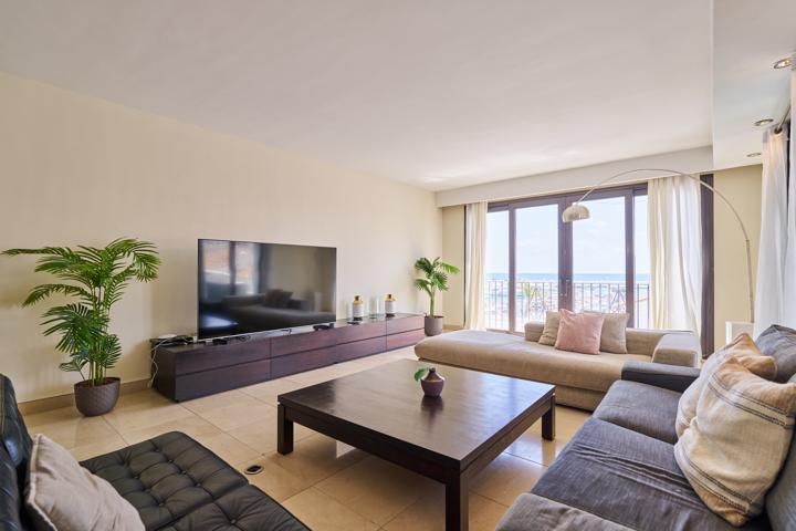 Experience Luxury Living in Puerto Banús: Apartment with Stunning Views photo 0