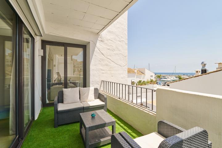 Experience Luxury Living in Puerto Banús: Apartment with Stunning Views photo 0