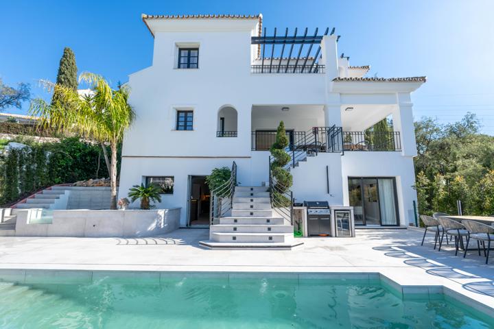 6 Bedrooms House in Elviria photo 0