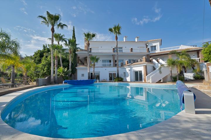 Casa En venta en Capellanía, Benalmádena photo 0