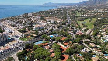 🏡 Gran Parcela Urbanizable de 1.200m² en El Rosario – Marbella Este photo 0
