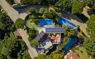 Villa hostal independiente en venta en Paseo de Alemania, Elviria (Marbella) photo 0