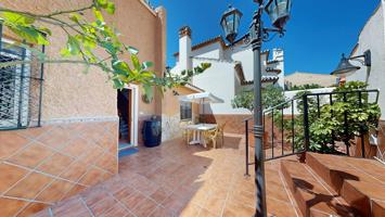 Encantadora casa pareada en El Coto, Las Lagunas de Mijas – perfecta para familias photo 0