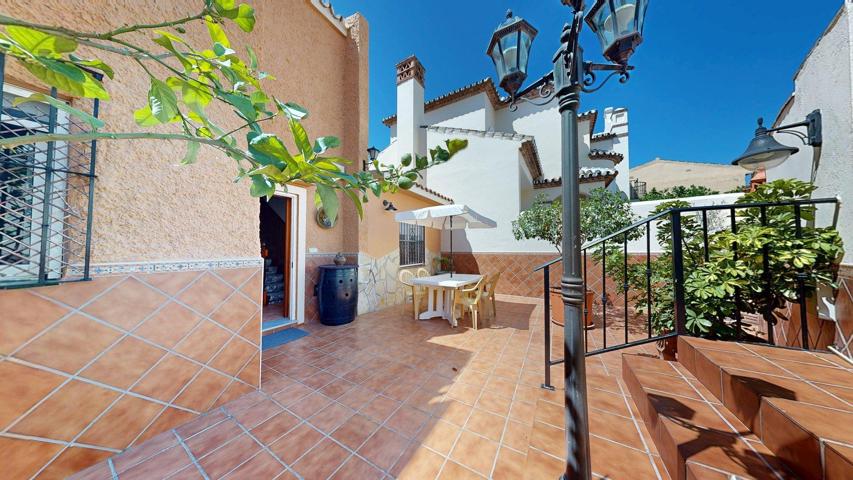 Encantadora casa pareada en El Coto, Las Lagunas de Mijas – perfecta para familias photo 0