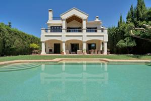 Encanto Andaluz con Elegancia Natural photo 0