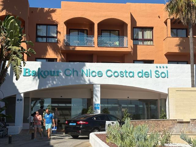 Apartamento turístico en complejo hotelero de cuatro estrellas en benahavis photo 0
