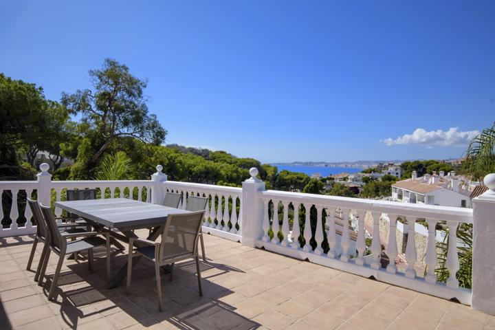 Mediterranean 6 Bedroom Villa for Renovation with Seaviews, Private Garden and Pool photo 0