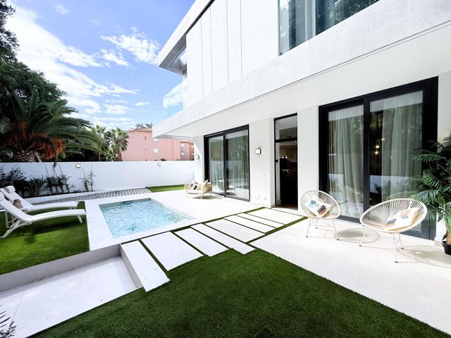 El Privilegio del Contraste: Tu Oasis Privado en el Epicentro de Málaga photo 0