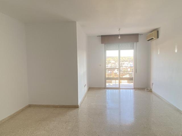 PISO EN FIDIANA CON EXPECTACULARES VISTAS. 4 DORMITORIOS Y 2 BAÑOS. photo 0