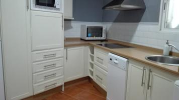 Piso exterior junto a Cruz Conde photo 0