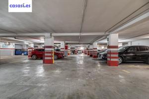 Parking a la venta en zona Hipercor photo 0