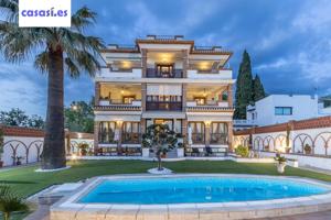 Villa Épica: Donde los Sueños se Hacen Realidad en la Vega de Granada photo 0