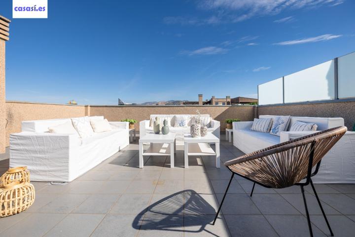 Ático dúplex con terraza panorámica en Parque Lagos, Granada photo 0