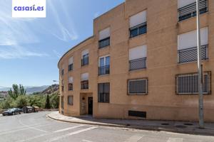 ¡¡Fantástico piso de 7 habitaciones en zona Avd. Cervantes !! photo 0