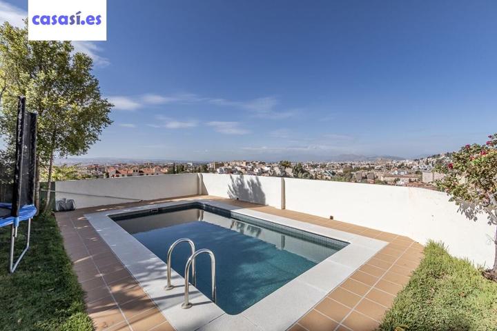 CHALET PAREADO CON VISTAS IMPRESIONANTES EN EL SERRALLO photo 0