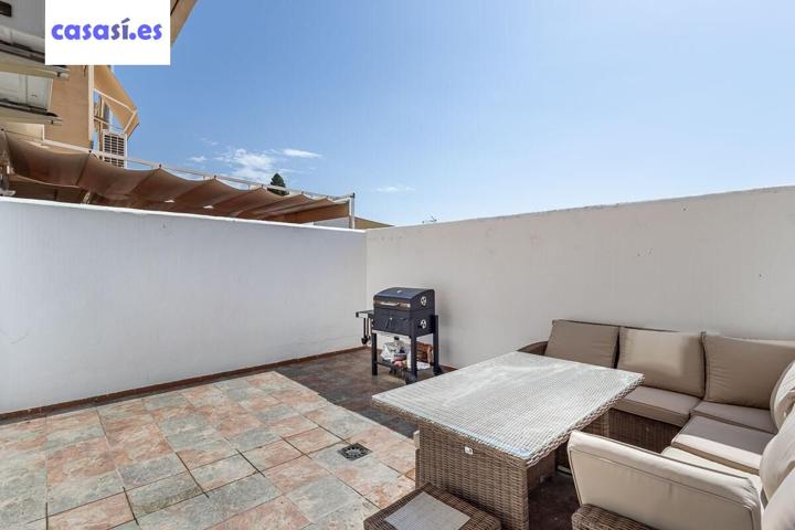 ¡Tu casa ideal te espera en Los Ogíjares! Tranquilidad, vistas y espacio para toda la familia photo 0