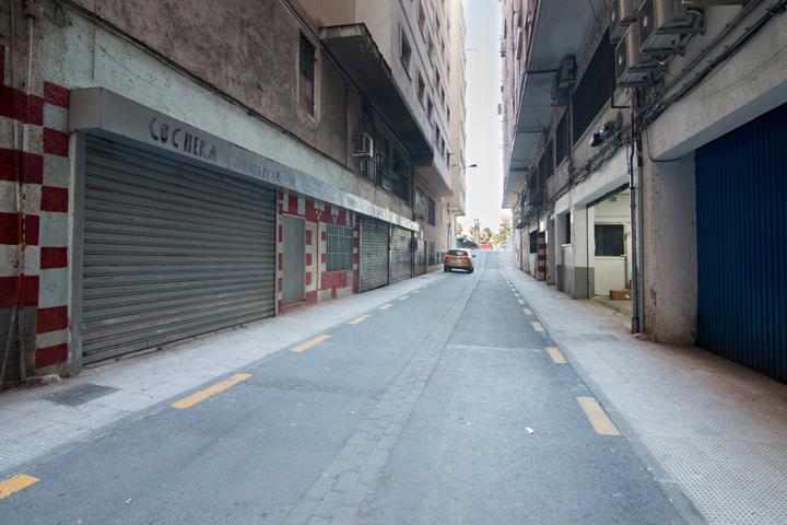 Local de 198 m2 de superficie y en rentabilidad en zona Camino de Ronda photo 0