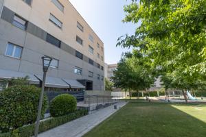 🏡 AMPLIO PISO CON GARAJE Y TRASTERO EN URBANIZACIÓN PRIVADA photo 0