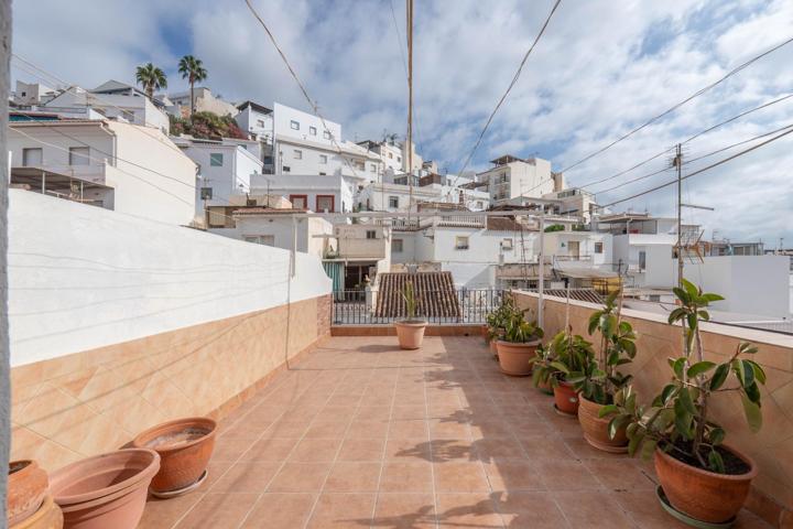 Casa adosada en Salobreña de 3 dormitorios con amplia terraza y vistas preciosas photo 0