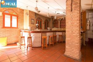 Local con licencia de bar con cocina. Granada centro - Arabial. Venta y alquiler opción a compra. photo 0