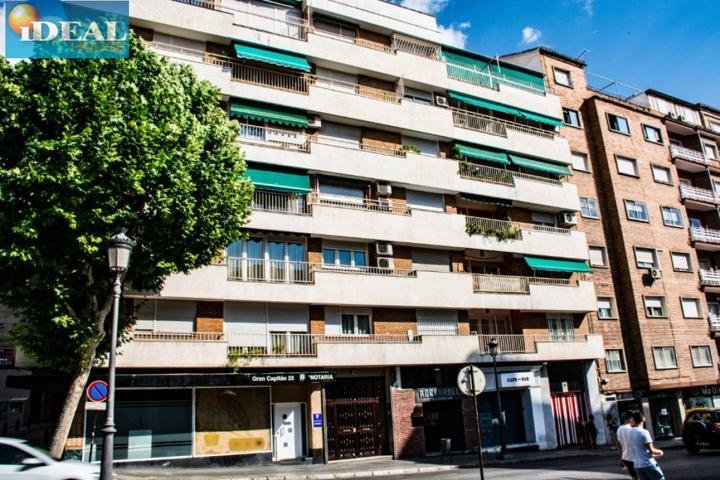 B5986J6. Precioso piso reformado, en Gran Capitán con dos dormitorios. photo 0