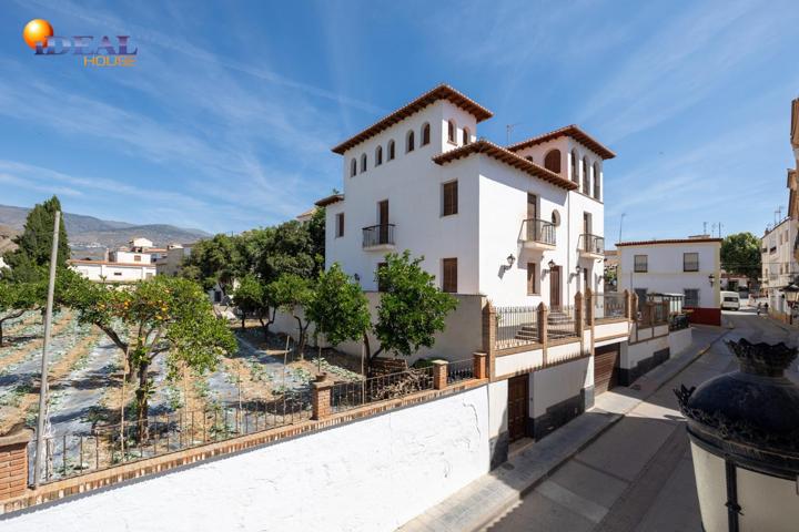 Espectacular e histórica casa señorial en el centro de Ugíjar photo 0