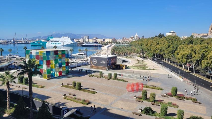 Piso de lujo en la mejor ubicación de Malaga. photo 0