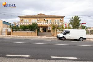 Hotel de 12 habitaciones y gran salón de fiestas en Moraleda de Zafayona photo 0