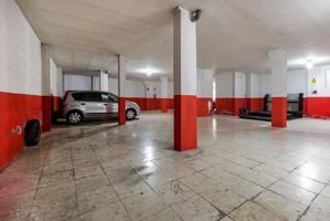 Local Comercial con 254 metros cuadrados junto a Carretera de la Sierra. photo 0